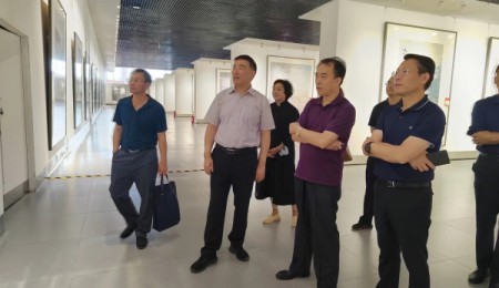 濰坊商校校長(cháng)孫中升一行到青州圣維科技高中調研